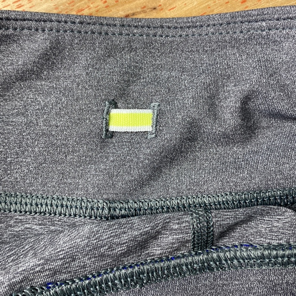 Ivivva by Lululemon Cropped Grey Leggings. Girls Size 12 - Picture 7 of 8